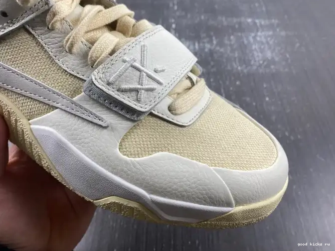 X FZ8117-003 CHECK JORDAN CUT TRAVIS THE SCOTT 0521